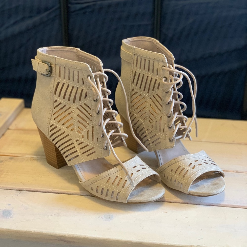 Open Toe Nude Sandals